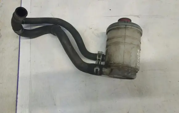 Honda Accord X Brake fluid reservoir 