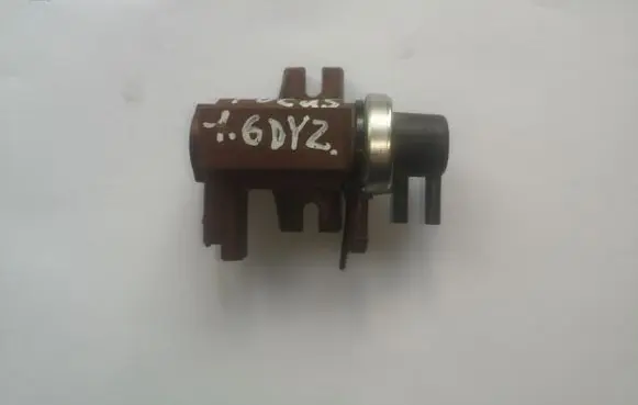 Ford Focus Turbo solenoid valve 70096803 9652570180