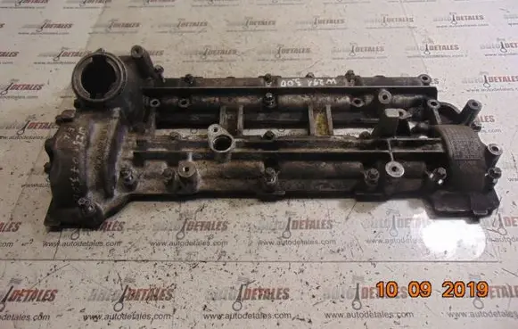 Mercedes-Benz R W251 Rocker cam cover A6420101630