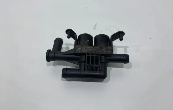 BMW 5 F10 F11 Coolant heater control valve 9119164 1147412200