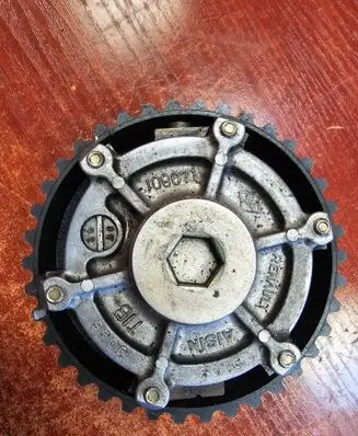 Renault Laguna I Camshaft pulley/ VANOS 108671