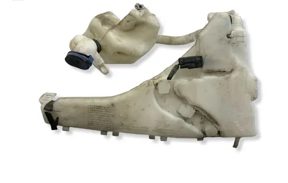 Volvo V50 Windshield washer fluid reservoir/tank 30657122 3M5117618AD 30699011