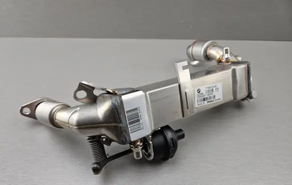 BMW X3 E83 EGR valve cooler 7796519 11717796519 779651906