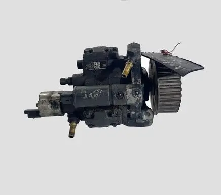 Nissan Qashqai Fuel injection high pressure pump 8200430599 A2C20000754 5WS40153