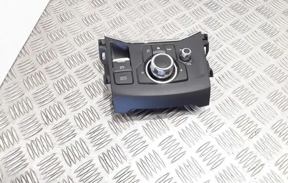 Head unit multimedia control