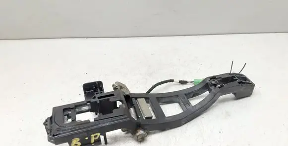 Ford Kuga I Rear door exterior handle/bracket 
