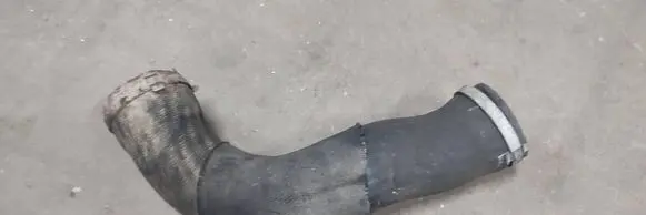 Intercooler hose/pipe