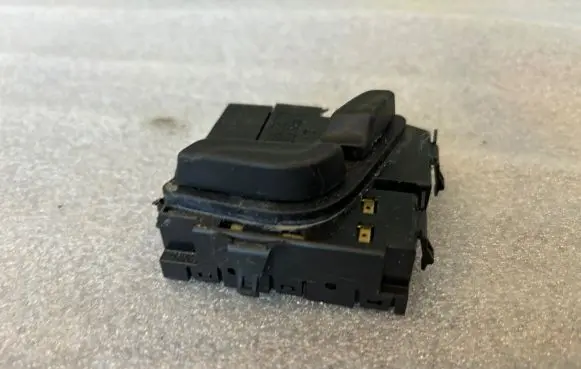 Mercedes-Benz E W212 Seat control switch A2048701858 03467811 2048701858