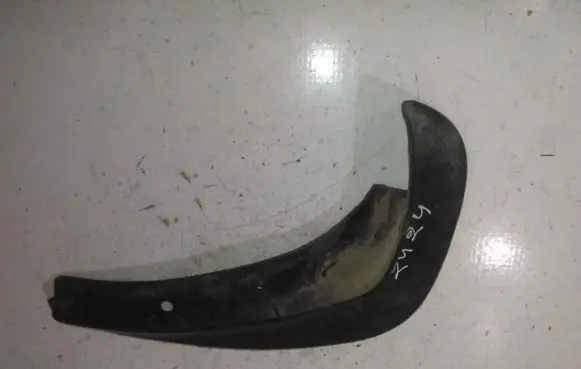 Mercedes-Benz C W202 Front mudguard 