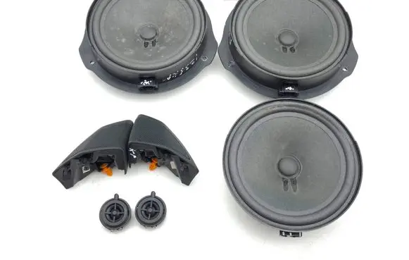 Mercedes-Benz CLS C218 X218 Audio system kit A2129067000 A2128202402