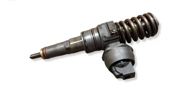 Skoda Octavia Mk2 (1Z) Fuel injector 0414720215 038130073AG