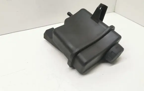 Mitsubishi Carisma Power steering fluid tank/reservoir