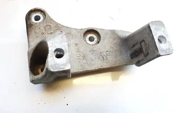 Peugeot 508 Engine mounting bracket 9660142480