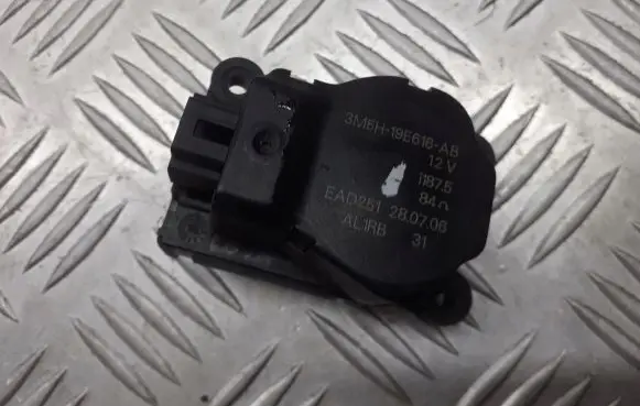 Ford Focus A/C air flow flap actuator/motor 3M5H-19E616-AB