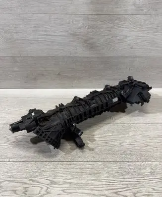 BMW X5 F15 Intake manifold 7811909 8570791