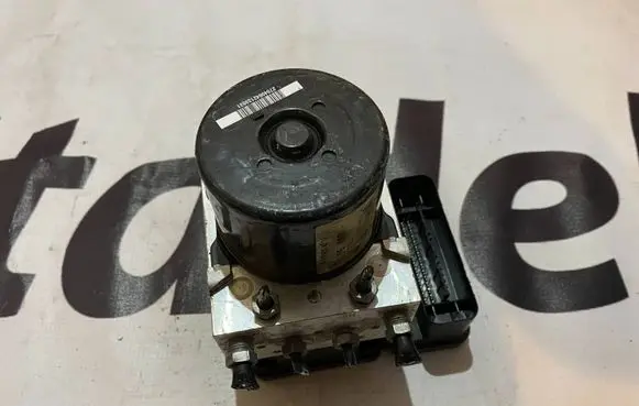Mercedes-Benz C W204 ABS Pump A1724314212 1724314212