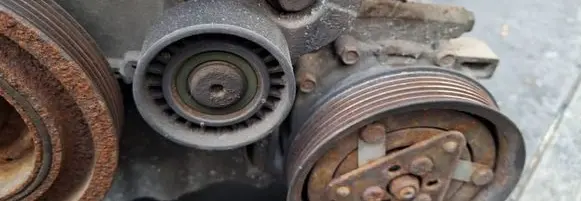 Nissan Note (E11) Generator/alternator belt tensioner 8200460446
