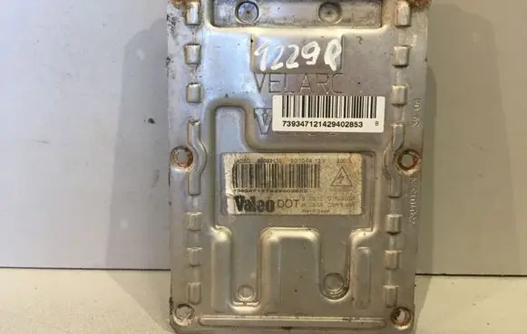 Chrysler 300 - 300C Headlight ballast module Xenon 73010137N