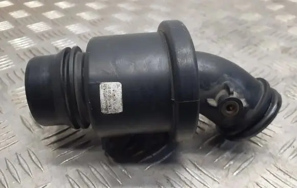 Infiniti Q70 Y51 Intake resonator A6511400987 4012701A