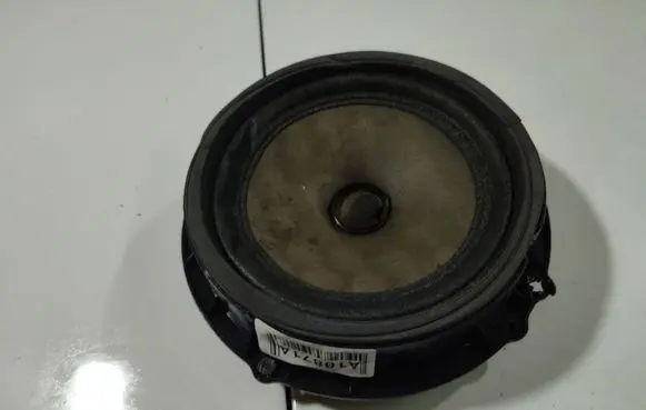 KIA Ceed Front door speaker