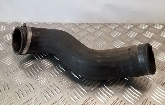 Intercooler hose/pipe