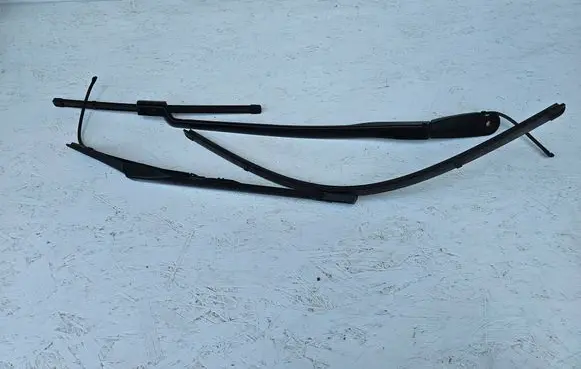 Peugeot 508 II Front wiper blade arm 9813512180