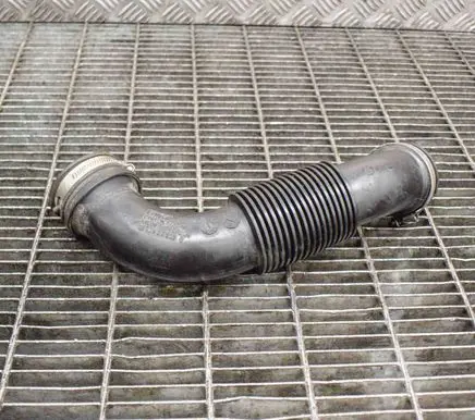 Ford Focus Air intake duct part CV619C623AB 10729S02