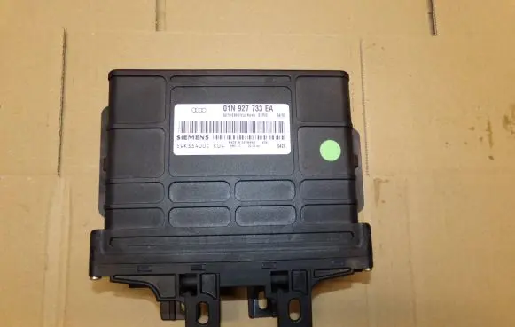 Audi A4 S4 B5 8D Gearbox control unit/module 01n927733ea