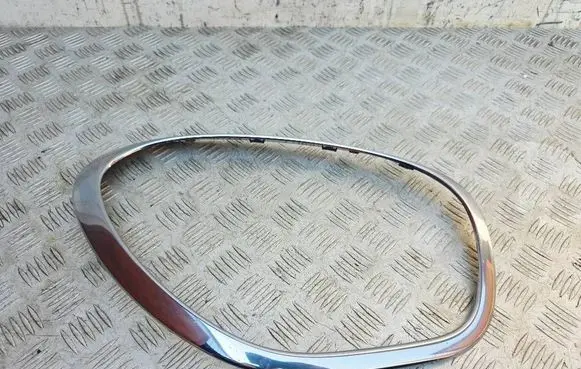 Mini Cooper Countryman R60 Under headlight/headlamp trim 9801574