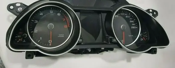 Audi A5 8T 8F Speedometer (instrument cluster) 8T0920932S 8T0920932
