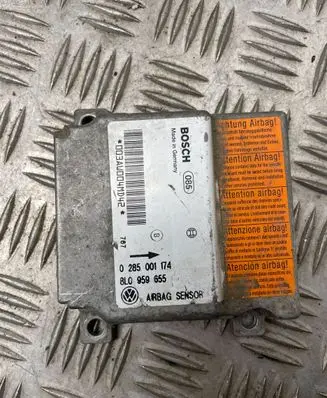 Volkswagen PASSAT B5 Airbag control unit/module 0285001174