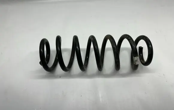 Volkswagen Golf VII Rear coil spring 5Q0511115