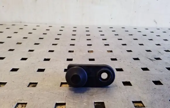 Hyundai ix35 Front door sensor 935601M500