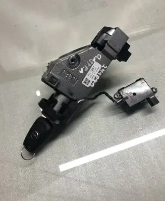 Opel Astra K Ignition lock 39206667