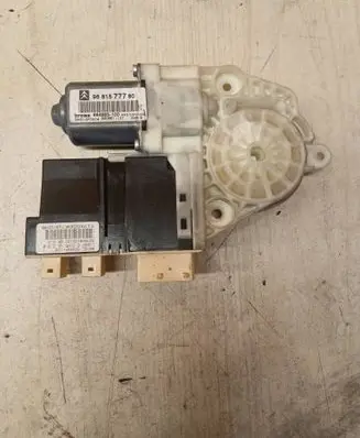 Citroen C4 I Vent window/glass motor 9681577780