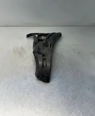 Volvo XC90 Front bumper mounting bracket 80698128