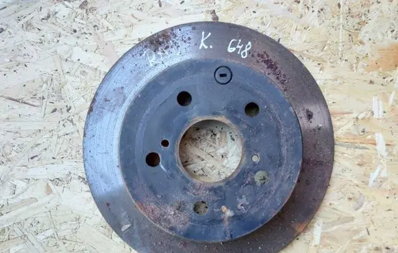 Toyota RAV 4 (XA40) Rear brake disc