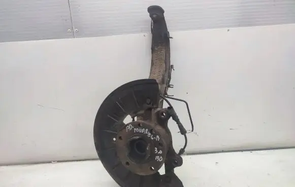 Front wheel hub