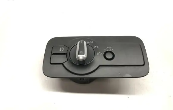 Volkswagen Touareg II Light switch 7P6941431E
