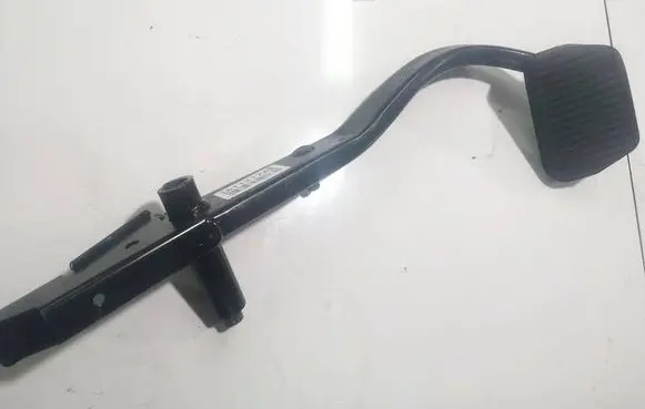 Volvo S60 Brake pedal 