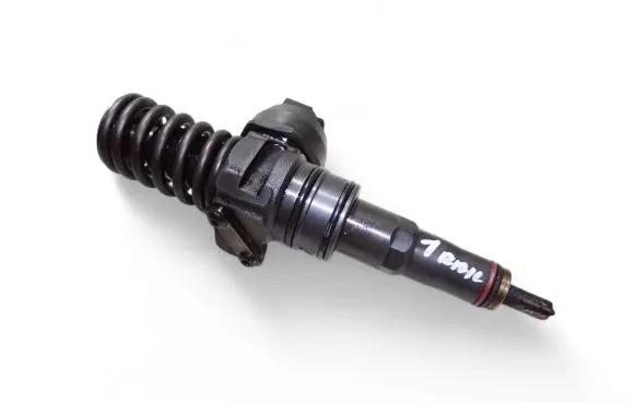 Skoda Fabia Mk2 (5J) Fuel injector 038130073BP
