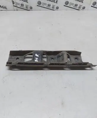 Volkswagen PASSAT B6 Front bumper mounting bracket 3C0807184