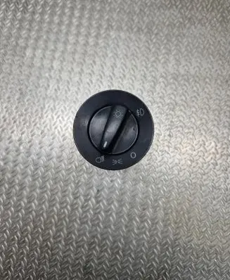 Volkswagen PASSAT B5.5 Light switch 1C0941531
