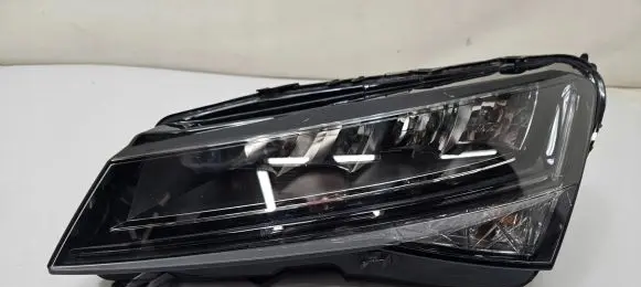 Skoda Superb B8 (3V) Headlight/headlamp 3V1941015C
