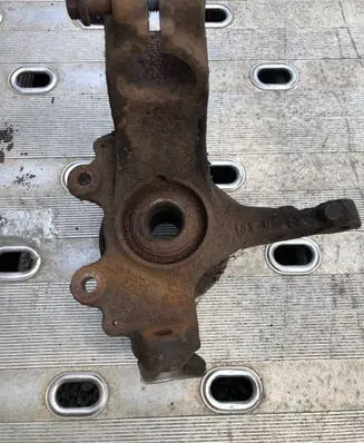 Ford Focus Front wheel hub 3M513K170
