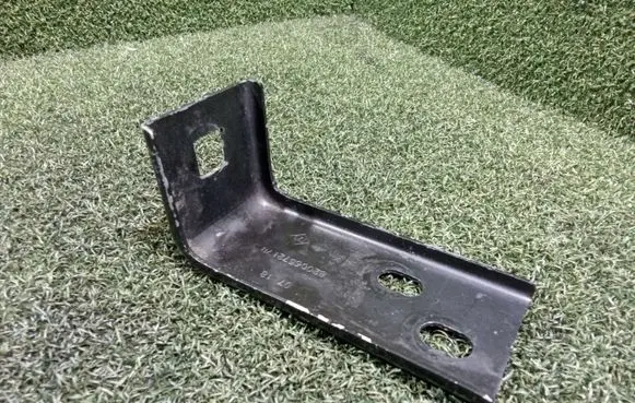 Renault Master III Radiator support slam panel bracket 8200657217B