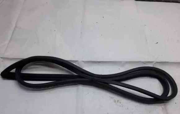 Subaru Legacy Rubber seal front coupe door 