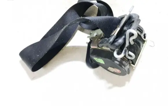 Ford Focus Front seatbelt 560626601