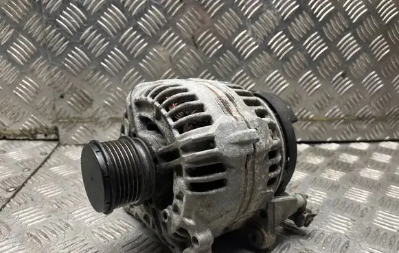 Volkswagen Jetta V Generator/alternator 06F903023F