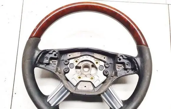 Mercedes-Benz GL X164 Steering wheel 61460470b 61898470